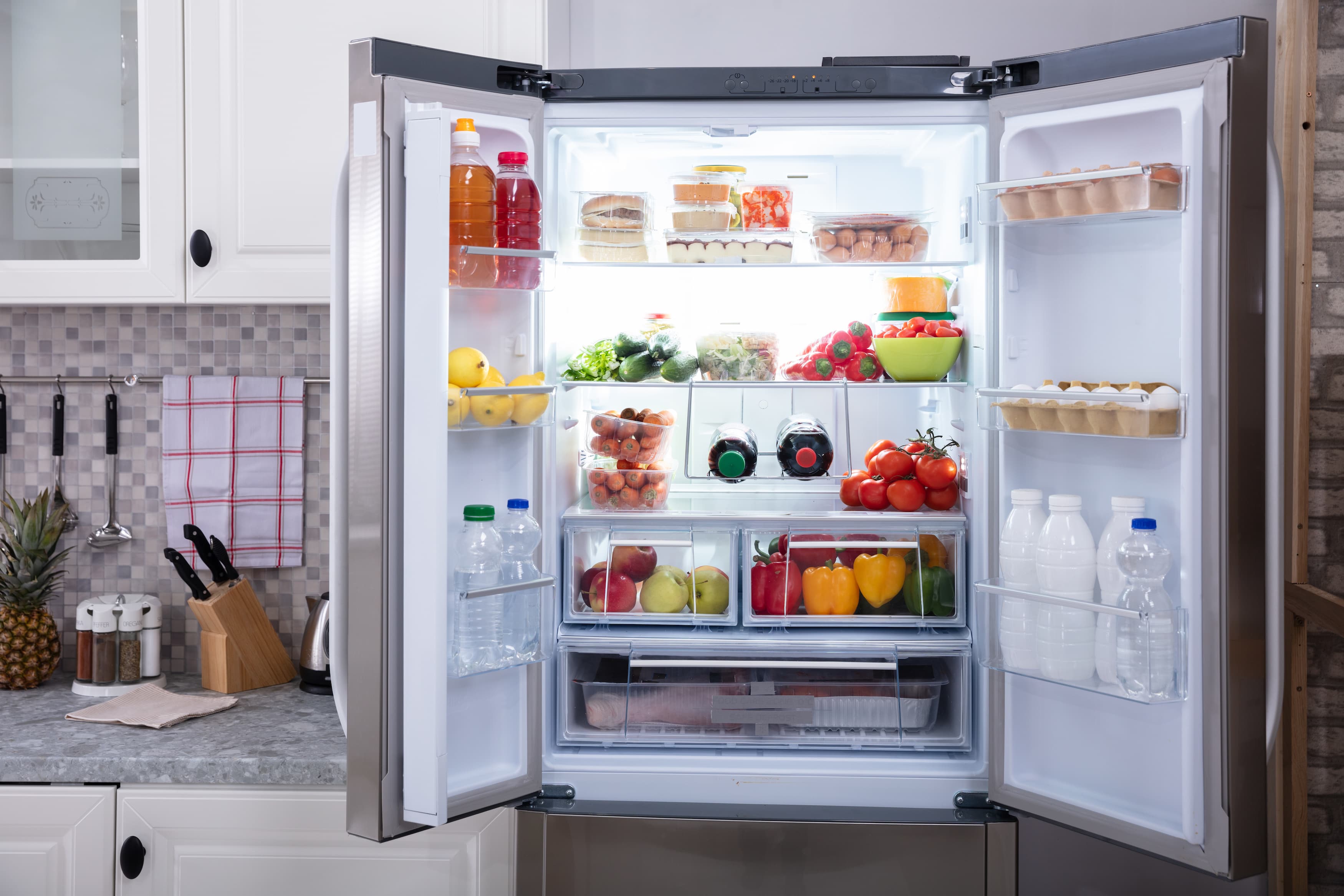 Kühlschrank richtig einräumen – was gehört wohin?